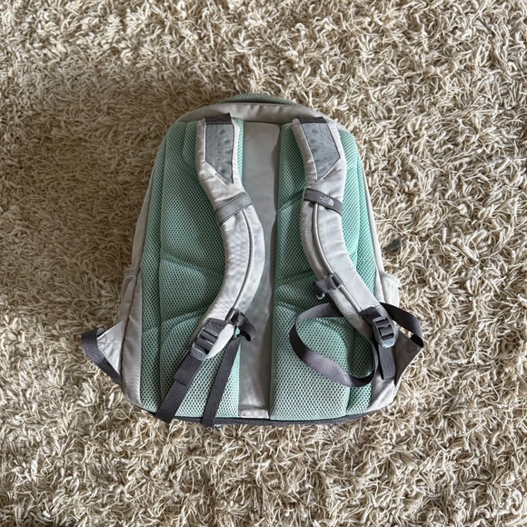The North Face Jester Backpack Gray Black Green FlexVent Padded Laptop Sleeve